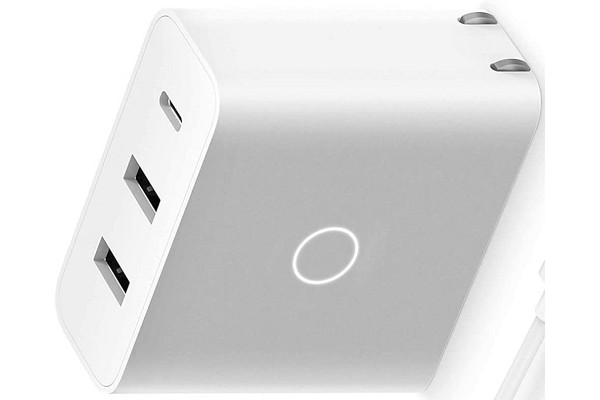 4-port USB-C iPhone SE 2020 Fast power charging adapter